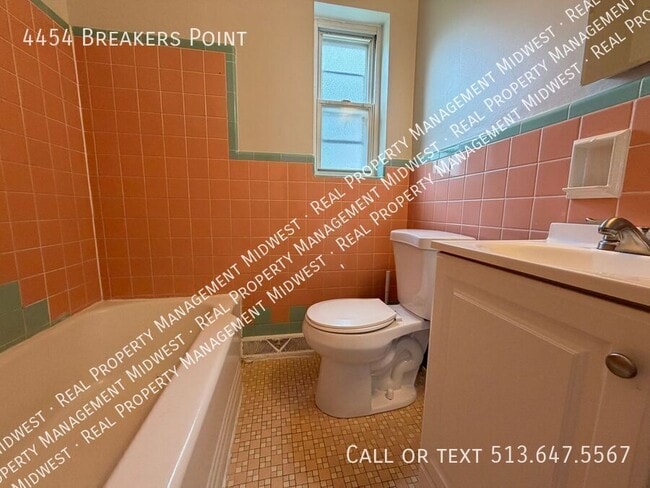 4454 Breakers Point in West Chester Township, OH - Building Photo - Building Photo