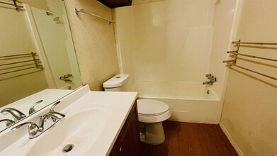 1405 Camp Craft Rd in West Lake Hills, TX - Building Photo - Building Photo