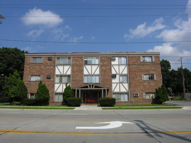 3511 W 105th St in Cleveland, OH - Building Photo - Building Photo