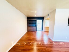 128 Chaucer Dr in Salinas, CA - Building Photo - Building Photo