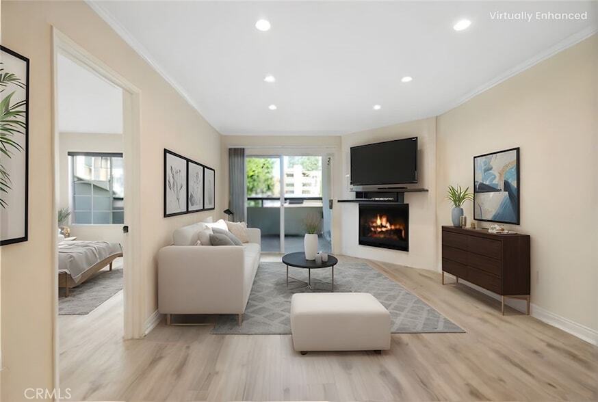 21400 Burbank Blvd, Unit 115 in Los Angeles, CA - Building Photo