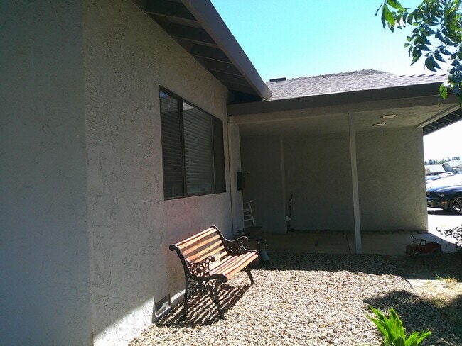 255 Poplar St in Vacaville, CA - Building Photo - Building Photo