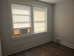 5856 Hampton Ave in St. Louis, MO - Building Photo - Building Photo