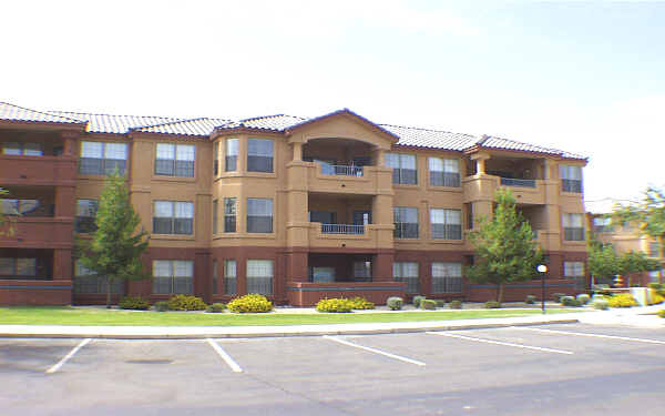 LáSolana Condominiums At Sun City Grand in Surprise, AZ - Building Photo