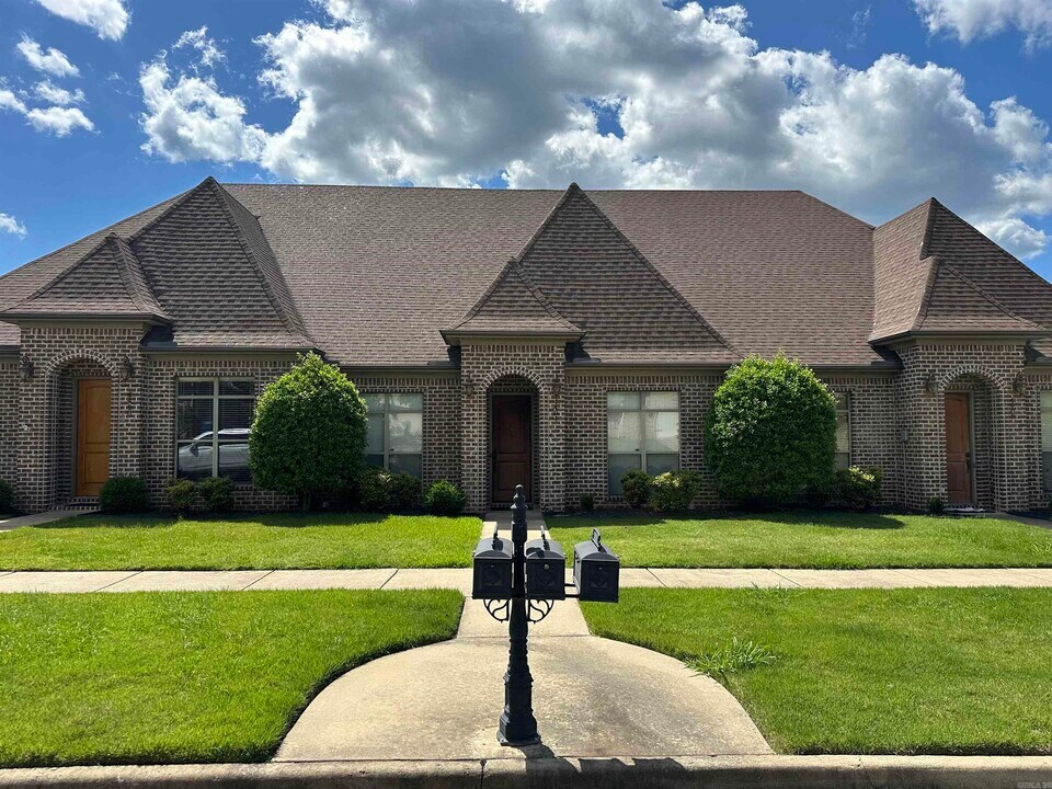 4404 Montgomery Rd in Little Rock, AR - Building Photo