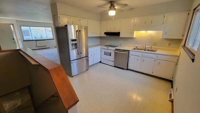 property at 4015 Claire St