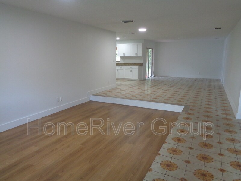 665 NE 39th St in Oakland Park, FL - Building Photo