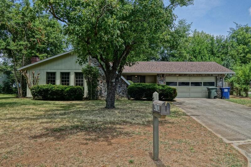 4713 Wheaton Ln NW in Huntsville, AL - Building Photo