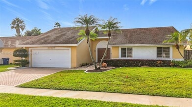 8060 NW 51st Ct in Lauderhill, FL - Building Photo - Building Photo