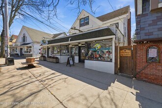 43-47-47 Tinker St in Woodstock, NY - Building Photo - Building Photo