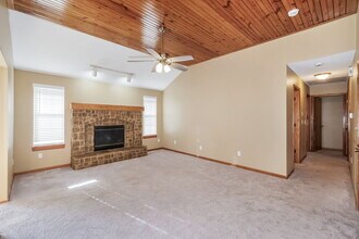 1711 Roberta Dr in Raymore, MO - Building Photo - Building Photo