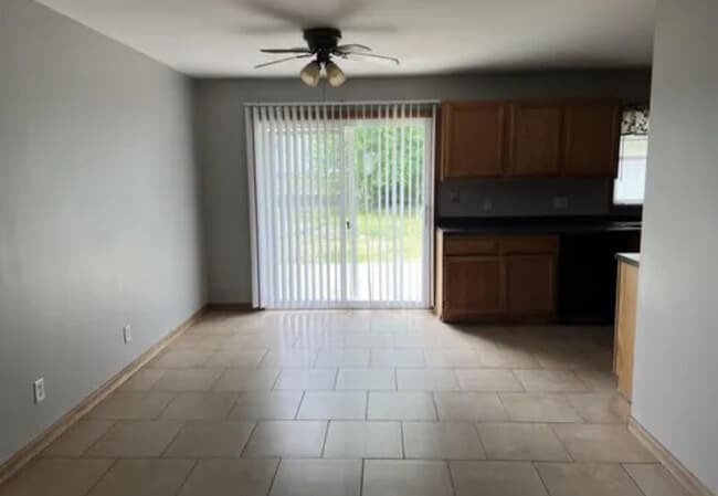 5201 Harbet Ave NW in Cedar Rapids, IA - Building Photo - Building Photo
