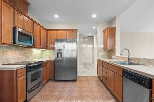 property at 4890 Summerlinn Way