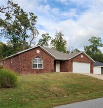 70 Cranfield Dr in Bella Vista, AR - Building Photo - Building Photo
