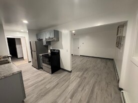 595 Wagner Dr in Battle Creek, MI - Building Photo