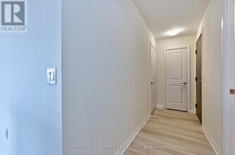 3270 Sheppard Ave E in Toronto, ON - Building Photo - Building Photo