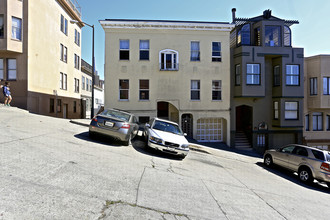 100 Varennes St in San Francisco, CA - Building Photo - Building Photo