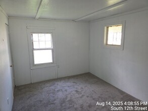 110 S 12th St in Wood River, IL - Building Photo - Building Photo