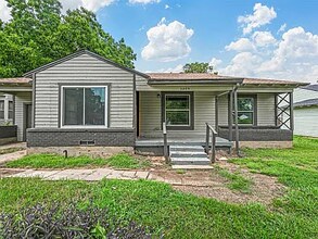 3035 Modree Ave in Dallas, TX - Building Photo - Building Photo