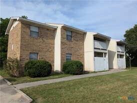 1002 Charisse St in Killeen, TX - Building Photo