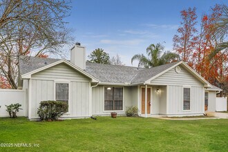 2248 Felucca Dr in Middleburg, FL - Building Photo - Building Photo