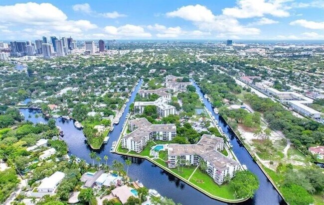 property at 1000 River Reach Dr