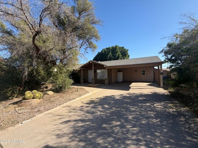 property at 127 E Harvard Dr