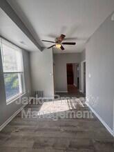 7134 S Cornell Ave in Chicago, IL - Building Photo - Building Photo