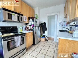 1746 Commonwealth Ave in Boston, MA - Building Photo