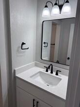 412 Williams Ct in Virginia Beach, VA - Foto de edificio - Building Photo