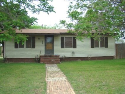 201 Dewald St in Copperas Cove, TX - Building Photo