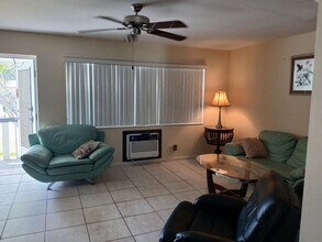348 Windsor O in West Palm Beach, FL - Building Photo - Building Photo