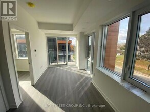 71 Curlew Dr in Toronto, ON - Building Photo - Building Photo