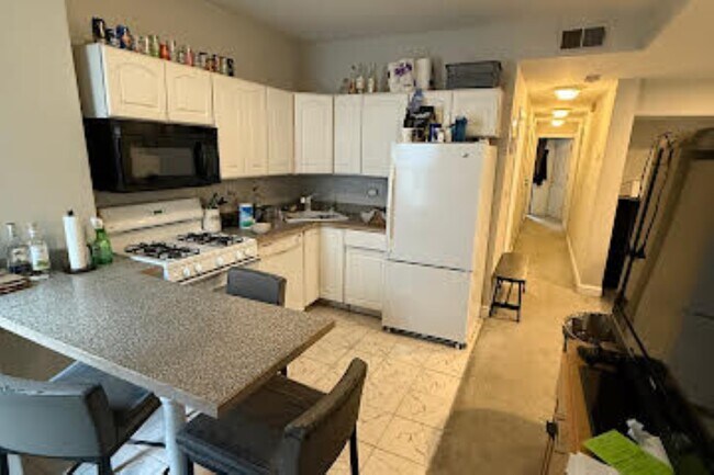 190 L St, Unit 2