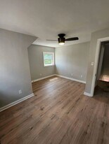 3915 Mt Troy Rd in Pittsburgh, PA - Building Photo