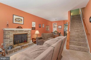 340 E Locust St in York, PA - Building Photo