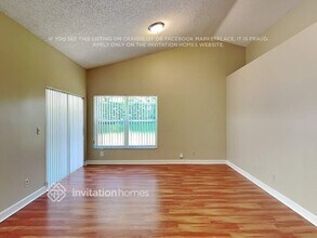 8931 Lake Park Cir N in Davie, FL - Building Photo - Building Photo