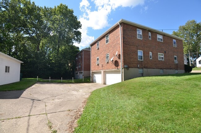3029 Auten Ave, Unit 3 in Cincinnati, OH - Foto de edificio - Building Photo