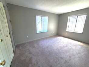 7 Ocean View Dr in Boston, MA - Foto de edificio - Building Photo