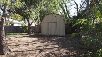 5216 Mallory Dr in Haltom City, TX - Building Photo - Building Photo