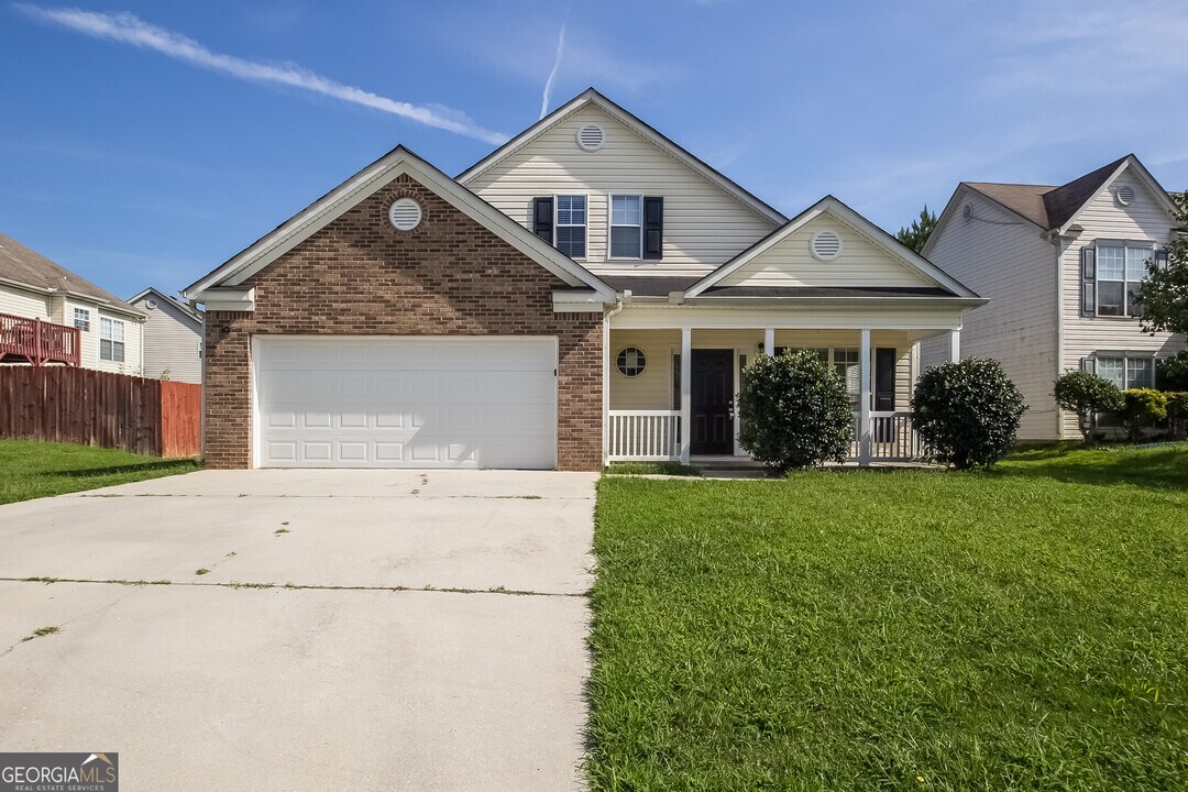 1269 Creekview Cir in Riverdale, GA - Foto de edificio