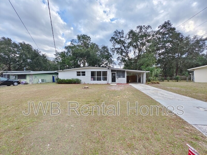2233 Monteau Dr in Jacksonville, FL - Building Photo