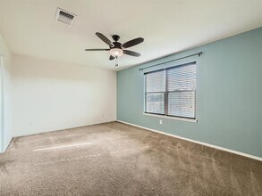 503 Carrington St in Hutto, TX - Foto de edificio - Building Photo