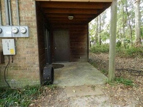 1578 Jacks Dr, Unit 417 in Tallahassee, FL - Building Photo - Building Photo