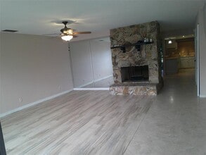 4291 Coral Springs Dr in Coral Springs, FL - Building Photo - Building Photo