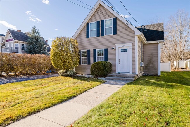 687 Washington St in Easton, MA - Building Photo - Building Photo