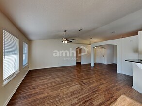 985 Hyannis Port Dr in Jacksonville, FL - Building Photo - Building Photo