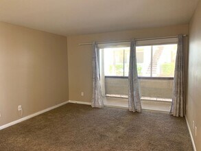3071 Key Largo Dr in Las Vegas, NV - Building Photo - Building Photo