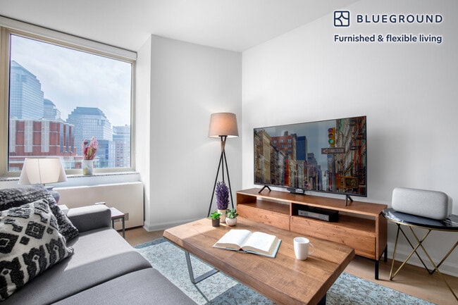 400 Chambers St in New York, NY - Building Photo - Building Photo