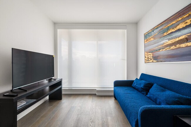 1482 Robson St in Vancouver, BC - Building Photo - Building Photo